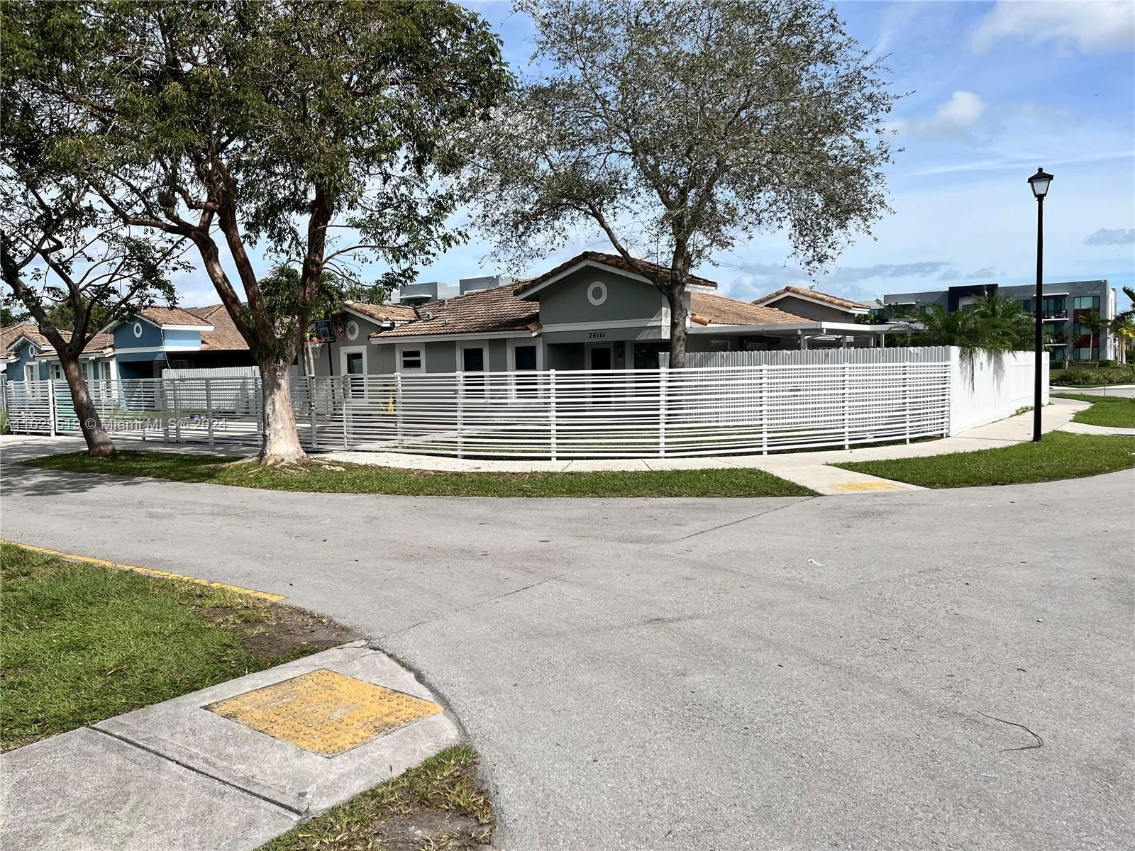 Real estate property located at 26161 138th Ct Rd, Miami-Dade County, CEDAR WEST HOMES SECOND A, Homestead, FL