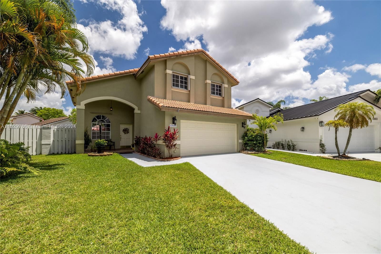 Real estate property located at 17643 5th St, Broward County, SILVER LAKES AT PEMBROKE, Pembroke Pines, FL