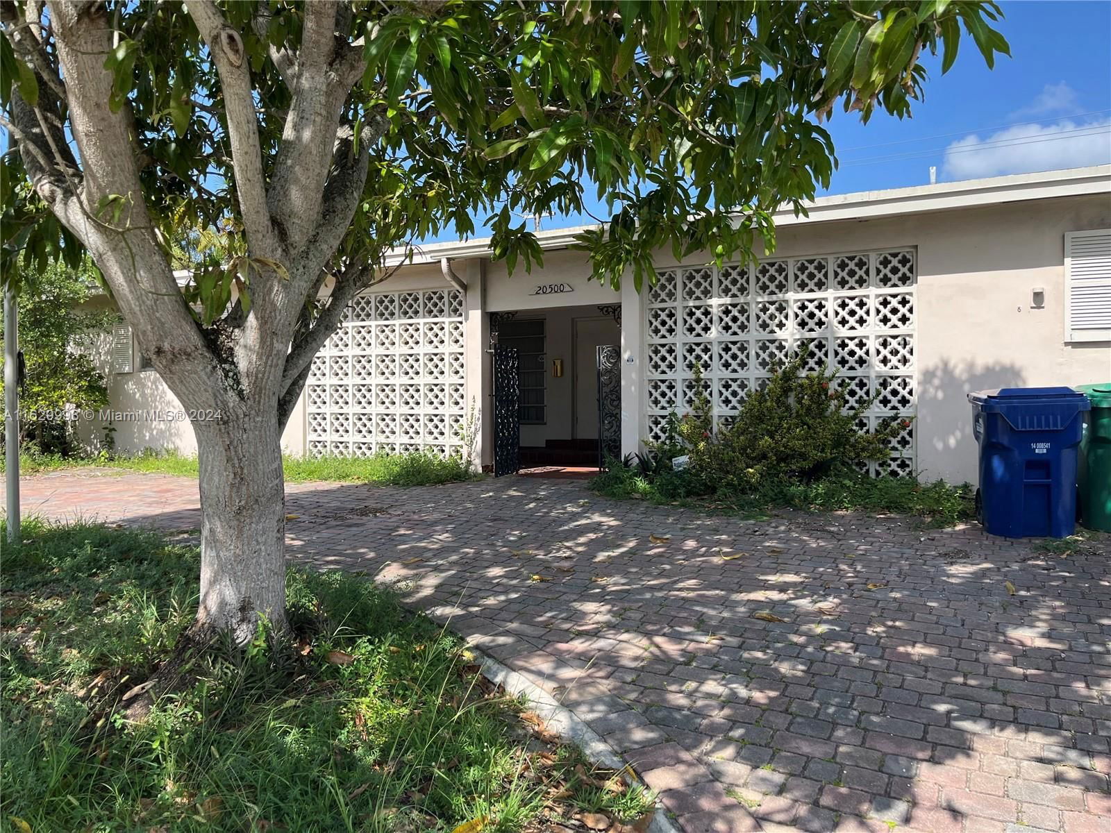 Real estate property located at 20500 Highland Lakes Blvd, Miami-Dade, HIGHLAND LAKES SEC 3, Miami, FL