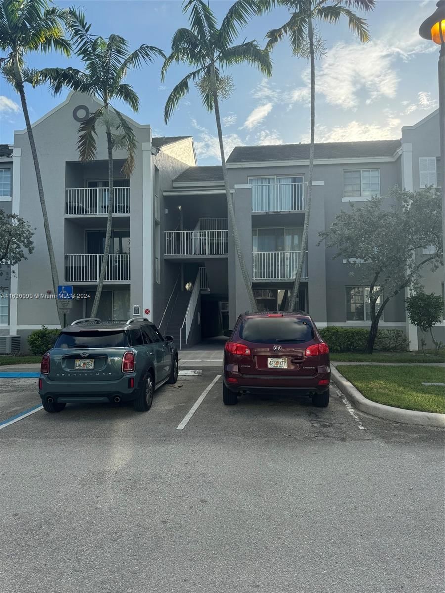 Real estate property located at 720 111th Ave #307, Broward, DEVONAIRE CONDO AT PEMBRO, Pembroke Pines, FL