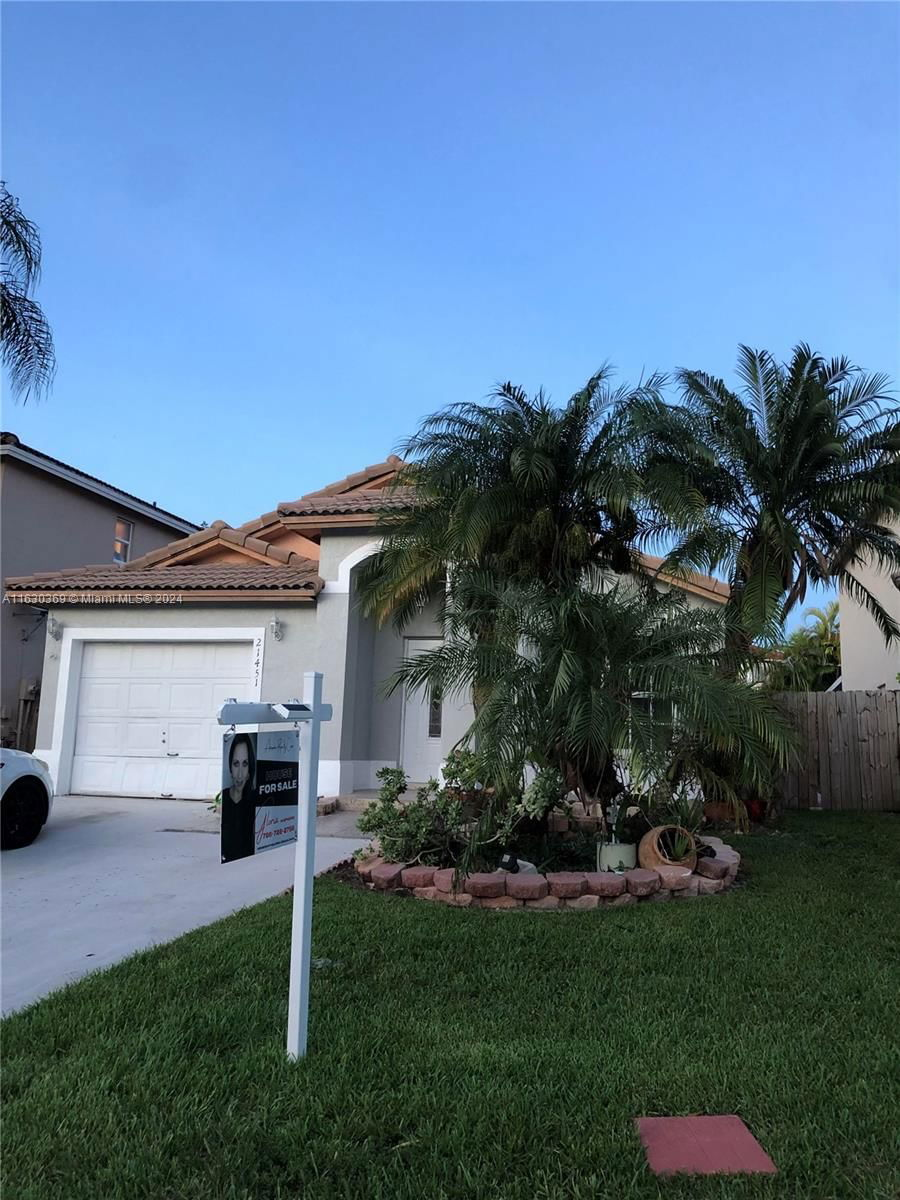 Real estate property located at 21451 88th Ave, Miami-Dade County, LAKES BY THE BAY SEC 11, Cutler Bay, FL