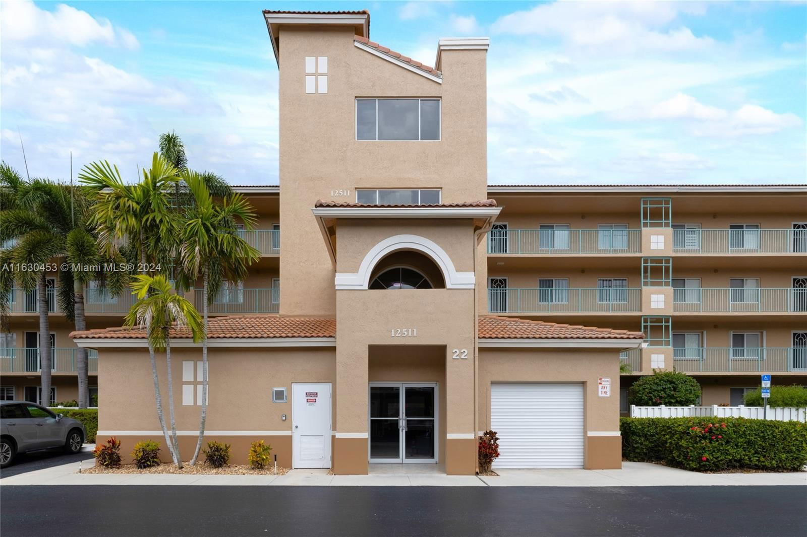 Real estate property located at 12511 Imperial Isle Dr #308, Palm Beach, CORAL COVE CONDO, Boynton Beach, FL