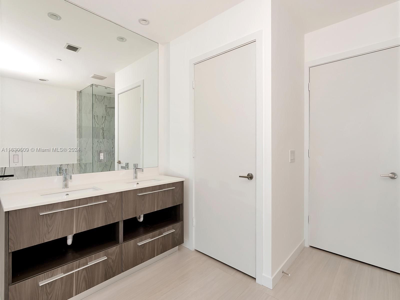 Real estate property located at 480 31st St #2203, Miami-dade, Gran Paraiso, Miami, FL