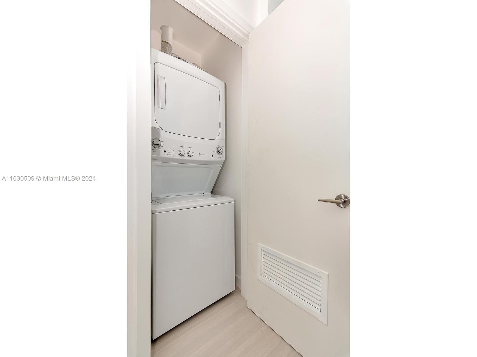 Real estate property located at 480 31st St #2203, Miami-dade, Gran Paraiso, Miami, FL
