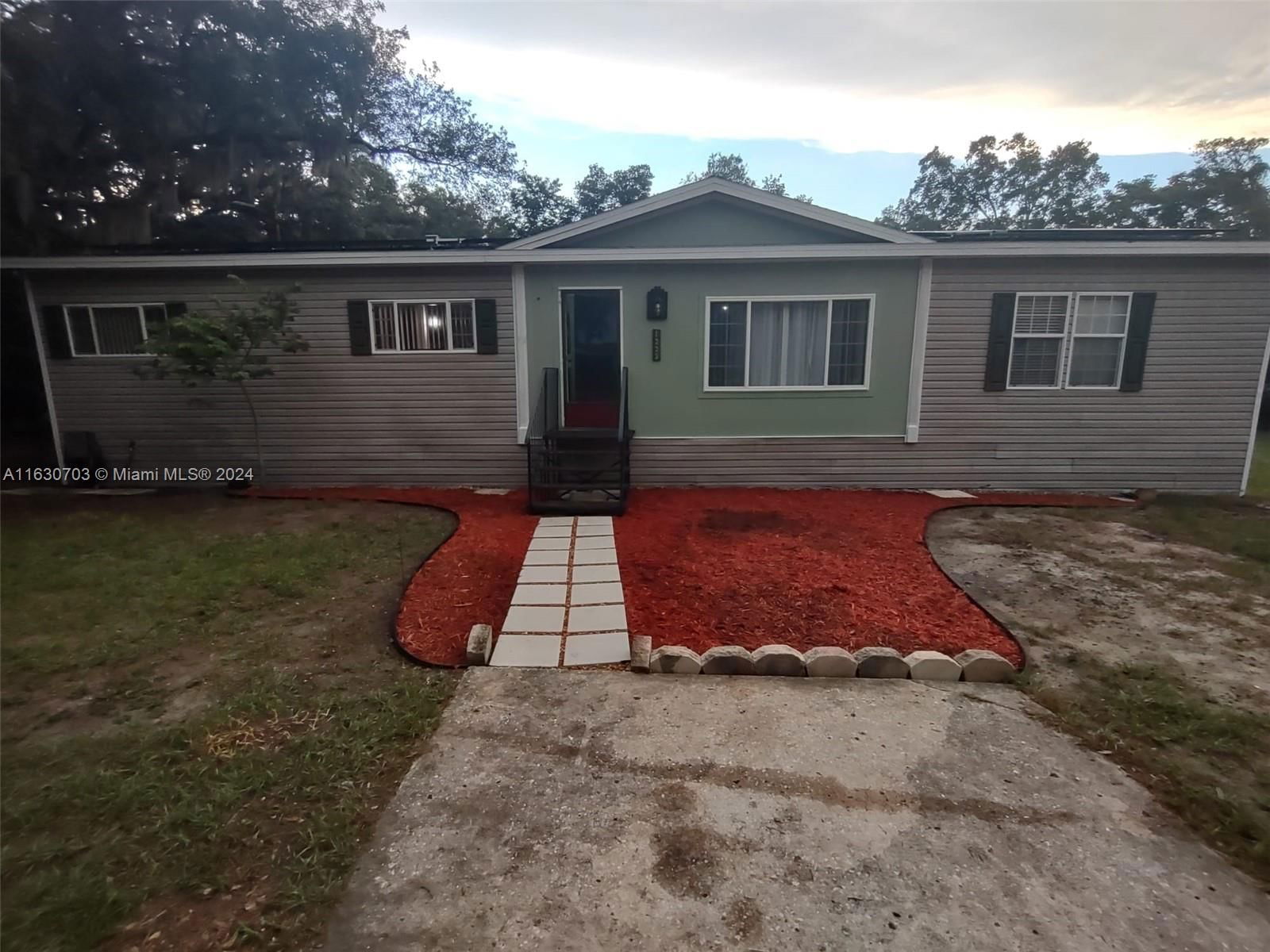 Real estate property located at 1223 ORANGE ST, Other, Oak Park Manor, Other City - In The State Of Florida, FL