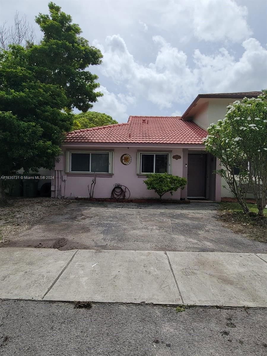 Real estate property located at 1098 13th Ave #1098, Miami-Dade County, GARDENS OF HOMESTEAD, Homestead, FL
