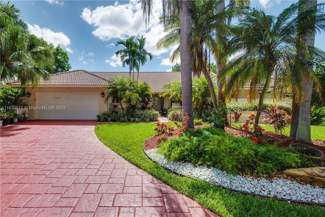 Real estate property located at 899 107th Ln, Broward, CYPRESS RUN, Coral Springs, FL