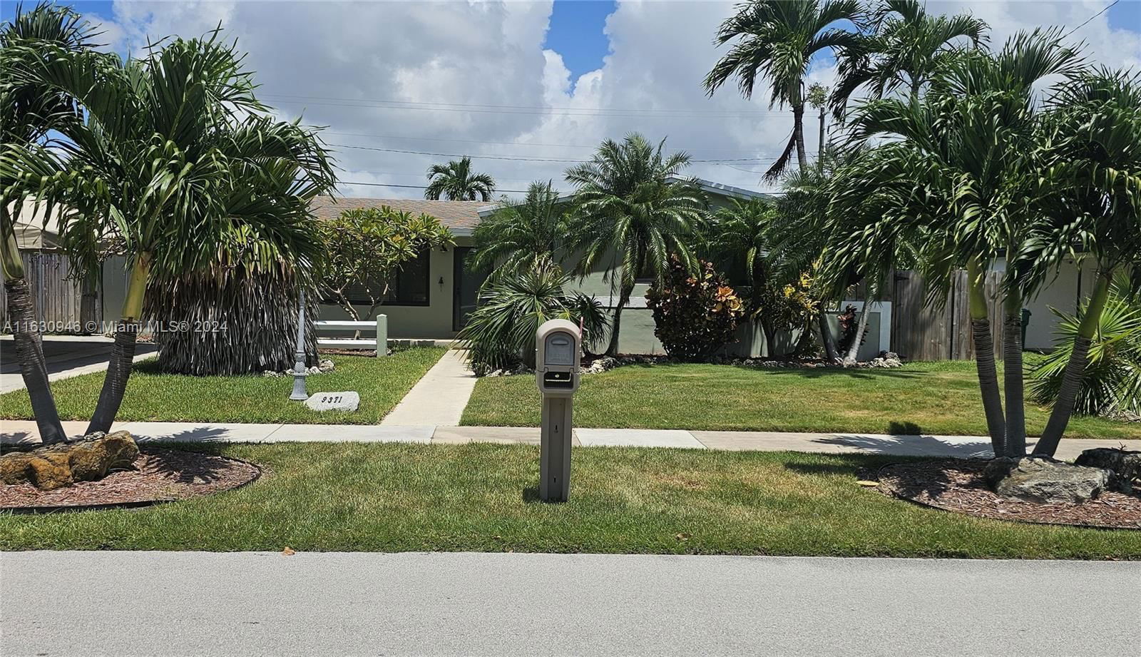 Real estate property located at 9371 Nassau Dr, Miami-Dade, CUTLER RIDGE SEC 4, Cutler Bay, FL