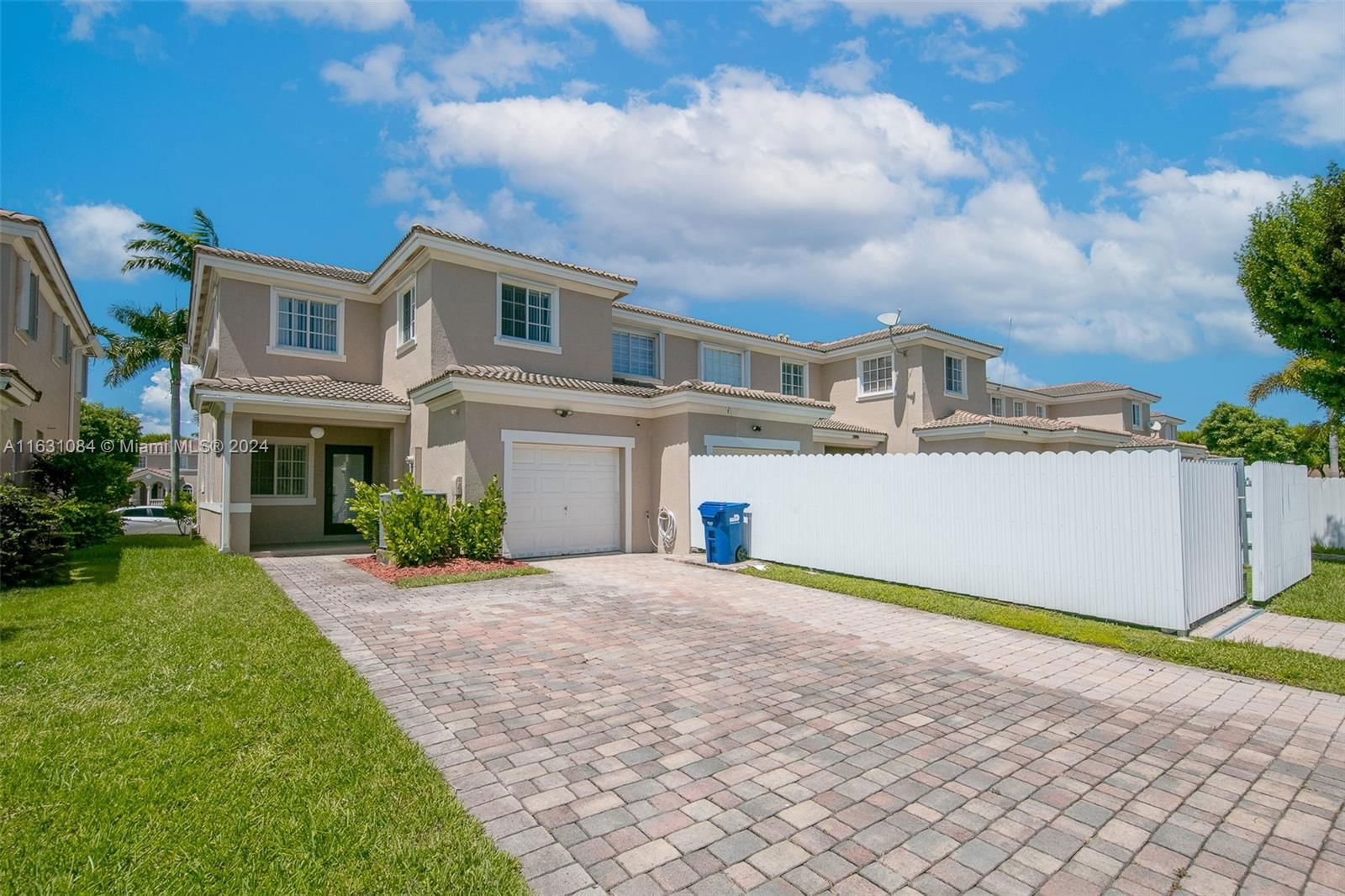 Real estate property located at 14064 273rd Ln, Miami-Dade, MANDARIN LAKES, Homestead, FL