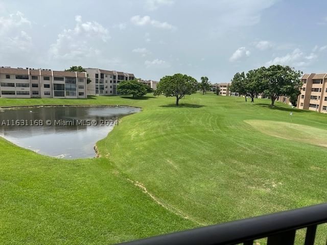 Real estate property located at 10101 Sunrise Lakes Blvd #306, Broward, Sunrise Lakes 155 Condo, Sunrise, FL