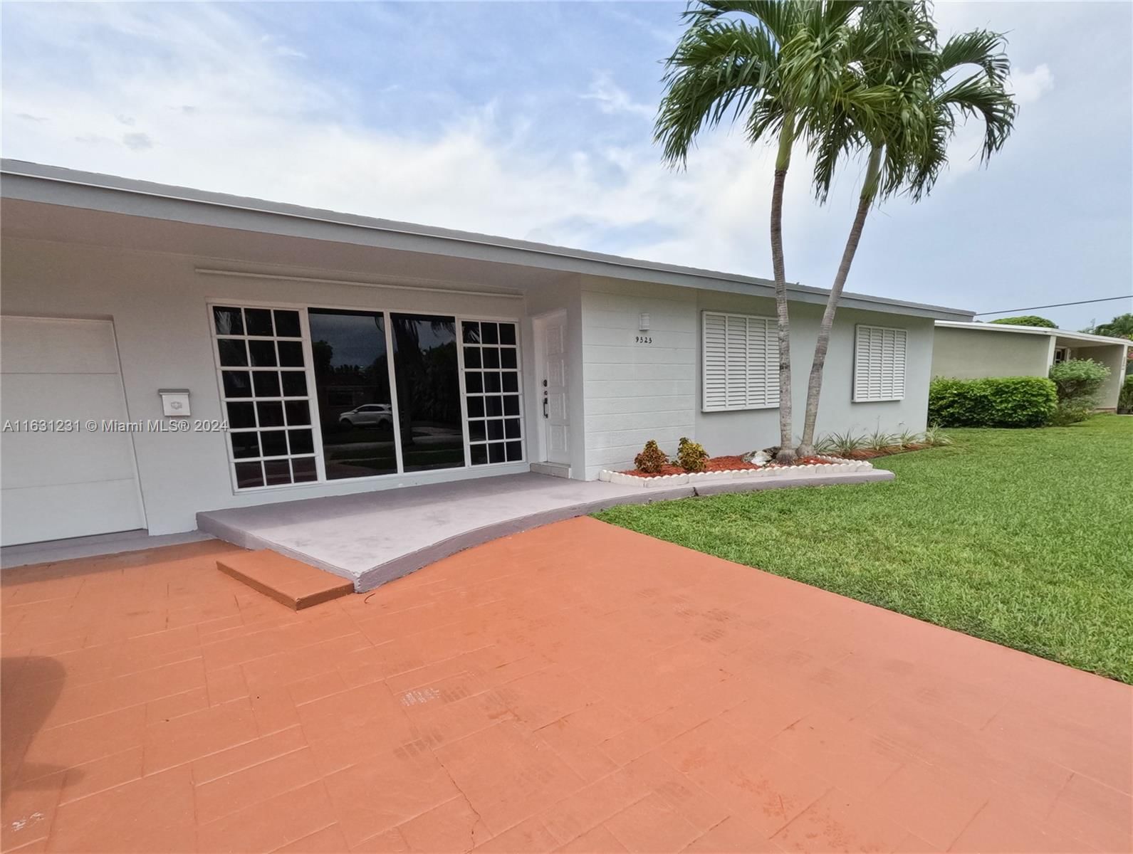 Real estate property located at 9525 45th St, Miami-Dade, MILLER HGTS SEC 3, Miami, FL