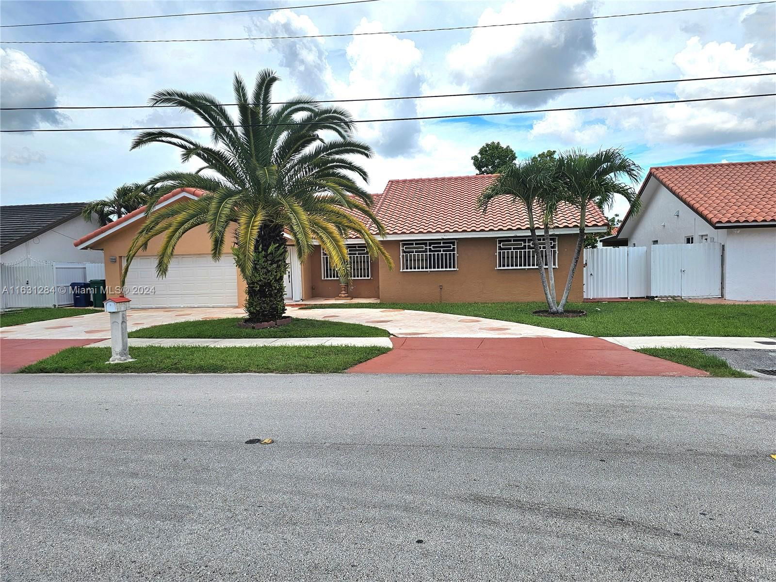 Real estate property located at 2100 139th Ave, Miami-Dade, 2ND ADDN TO EL DORADO GAR, Miami, FL