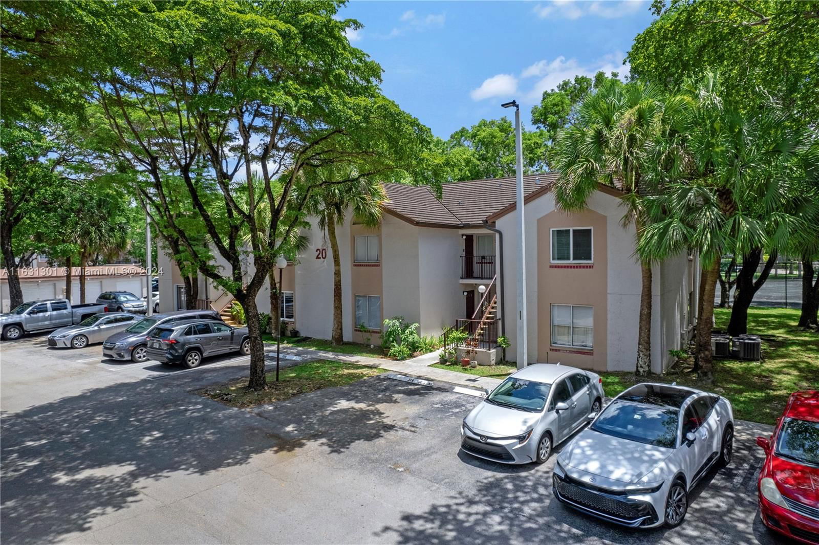 Real estate property located at 14054 91st Ter #14054, Miami-Dade County, PARC VISTA CONDO, Miami, FL