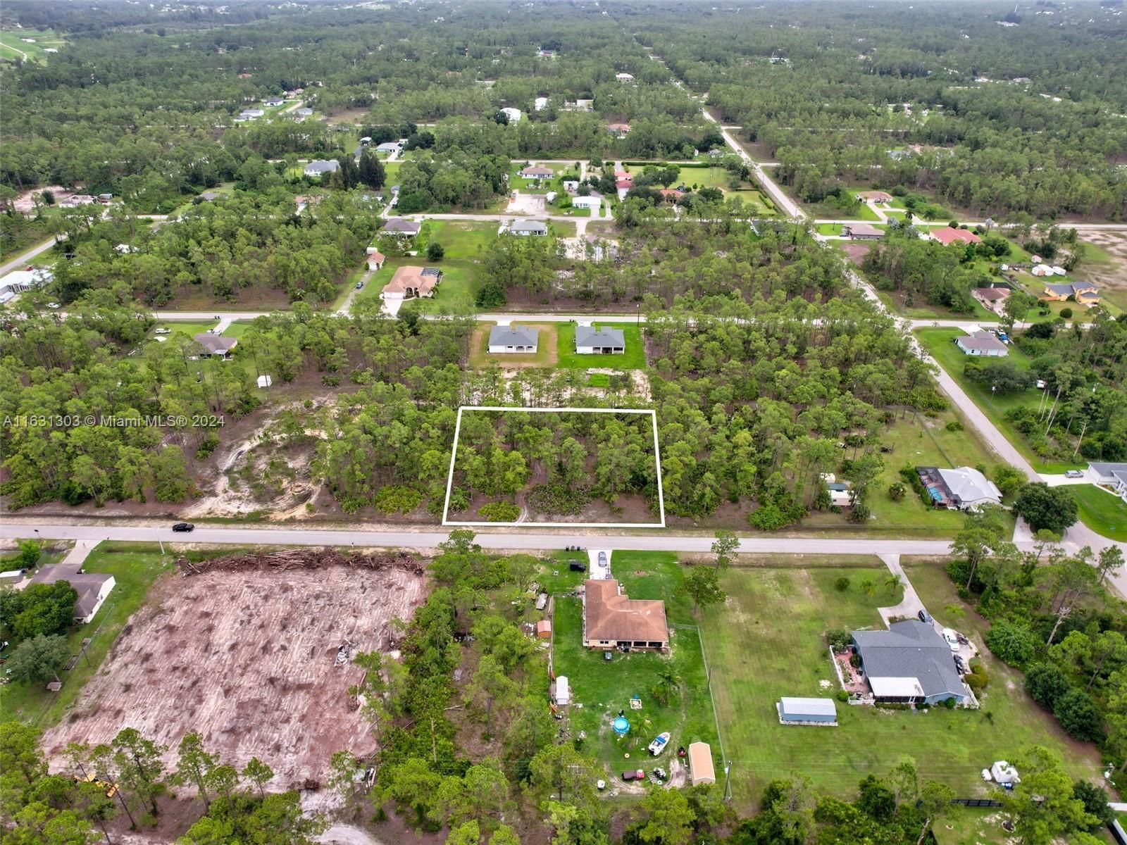 Real estate property located at 1408 Greenwood Ave, Lee, LEHIGH ACRES, Lehigh Acres, FL