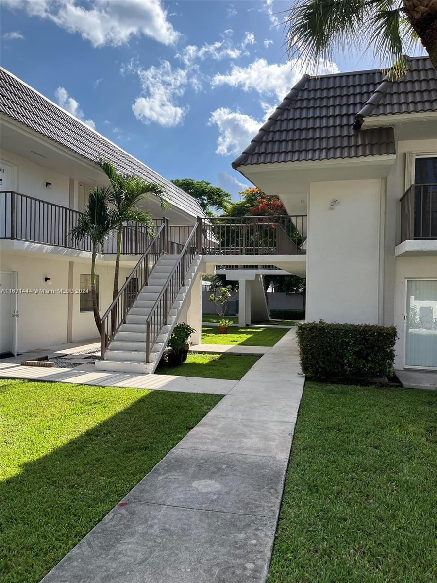 Real estate property located at 6961 129th Ave #8, Miami-Dade, GREENTREE CONDO, Miami, FL