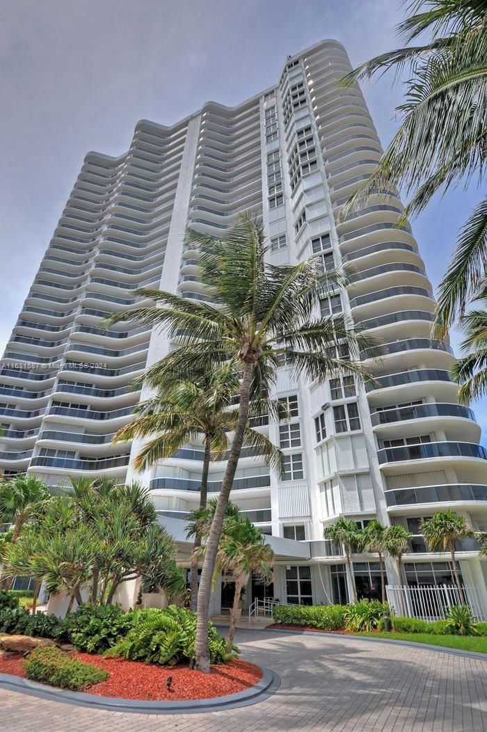 Real estate property located at 16711 Collins Ave #602, Miami-Dade, SANDS POINTE OCEAN BEACH, Sunny Isles Beach, FL