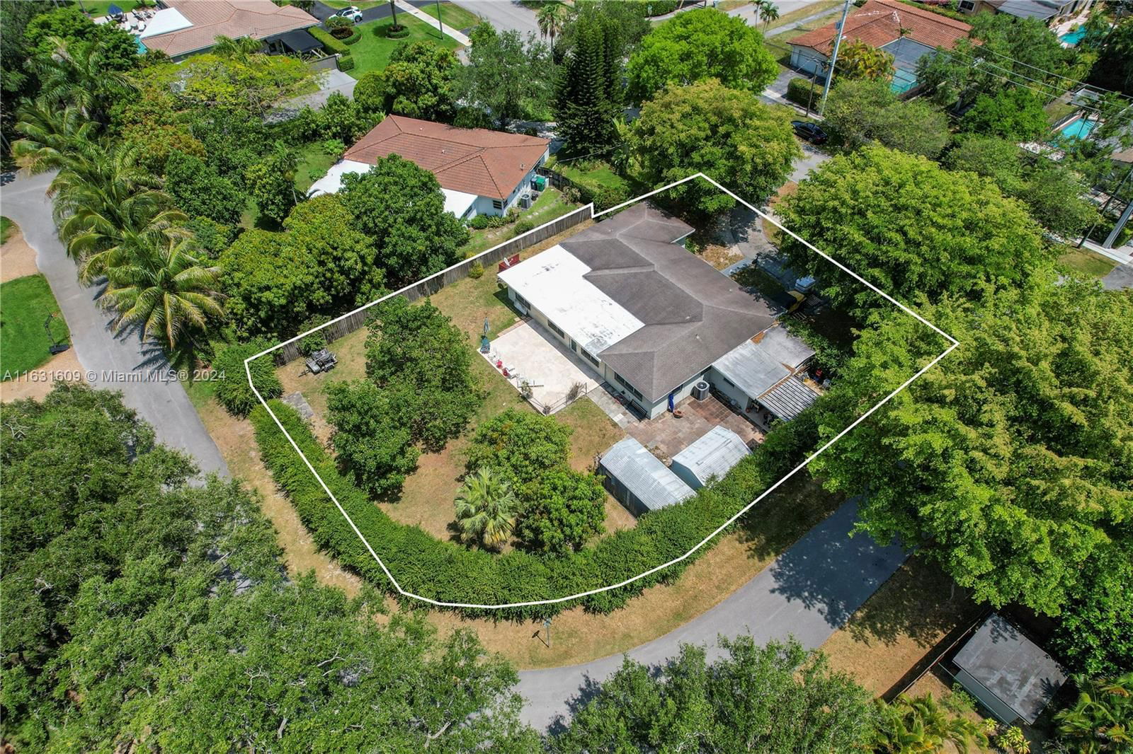 Real estate property located at 6415 48th St, Miami-Dade, COCHRANE SUB, Miami, FL