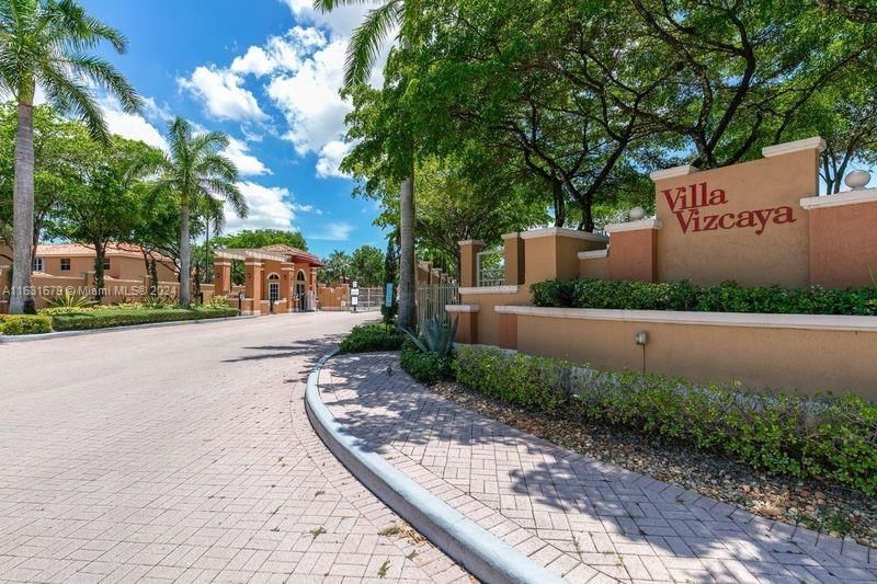 Real estate property located at 8550 141st Ln #202, Miami-Dade, VILLA VIZCAYA CONDO, Miami Lakes, FL