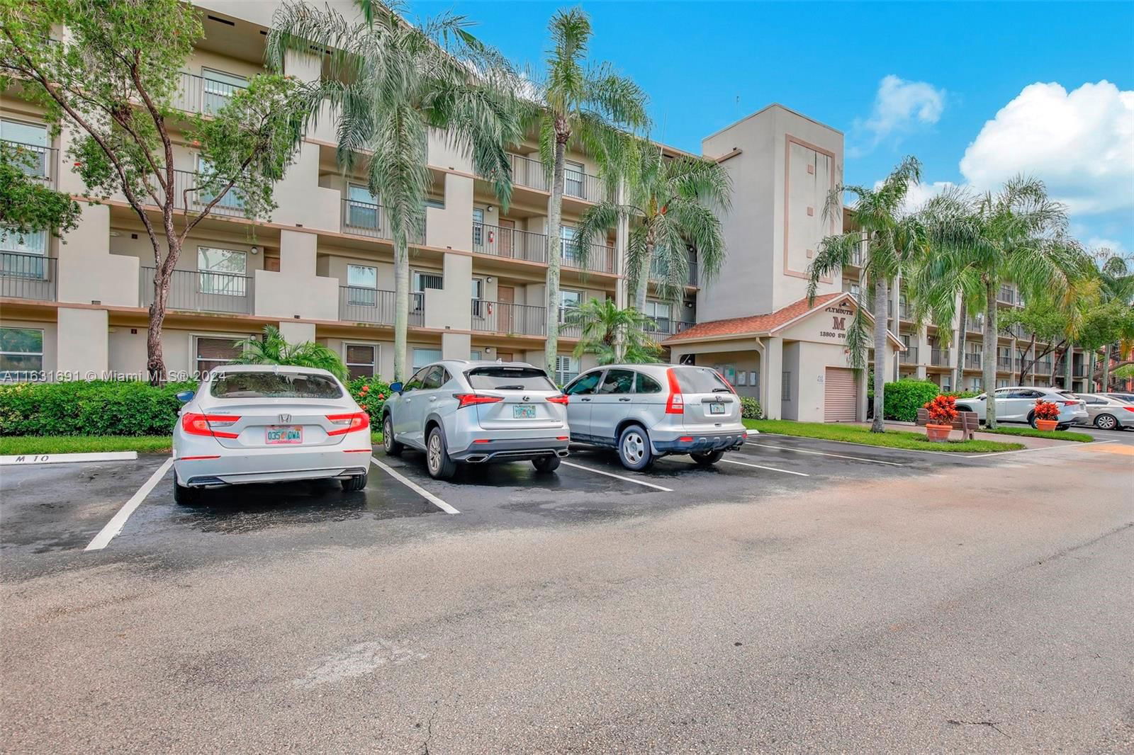 Real estate property located at 13800 5th Ct #208M, Broward, PLYMOUTH AT CENTURY VILLA, Pembroke Pines, FL