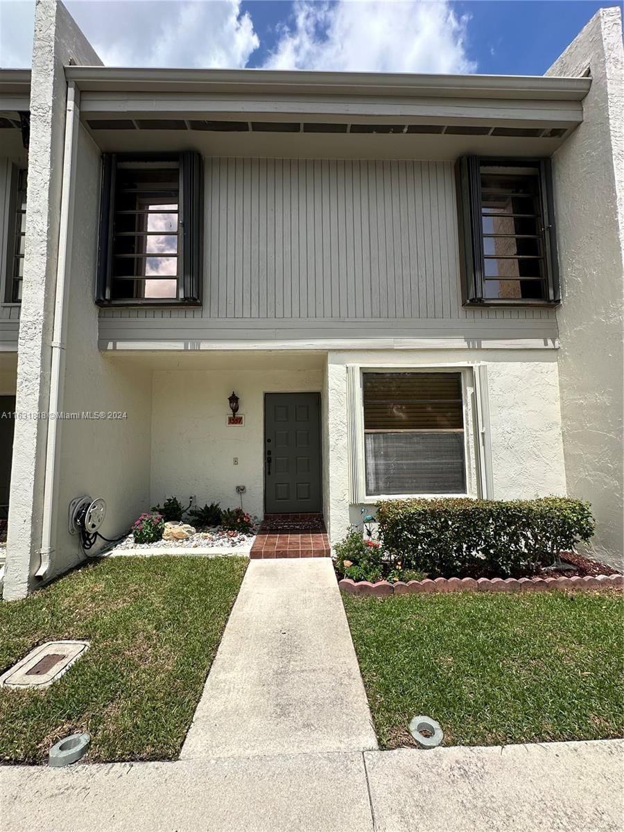 Real estate property located at 1357 99th Ave #169, Broward, WESTVIEW CONDOMINIUM NO E, Pembroke Pines, FL