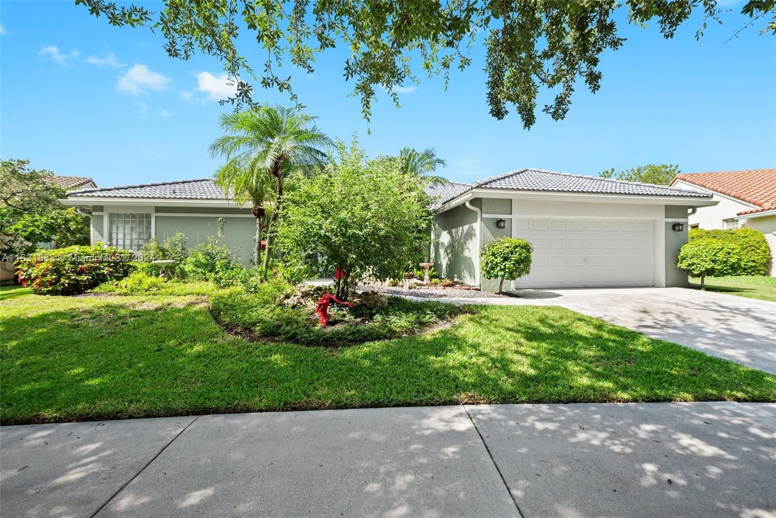 Real estate property located at 512 Stonemont Ln, Broward, SECTOR 4, Weston, FL