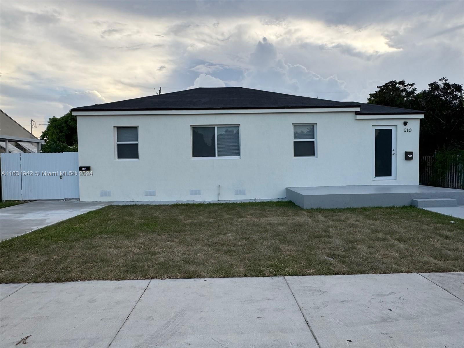 Real estate property located at 510-512 32nd Ct, Miami-Dade, BLAKE SUB, Miami, FL