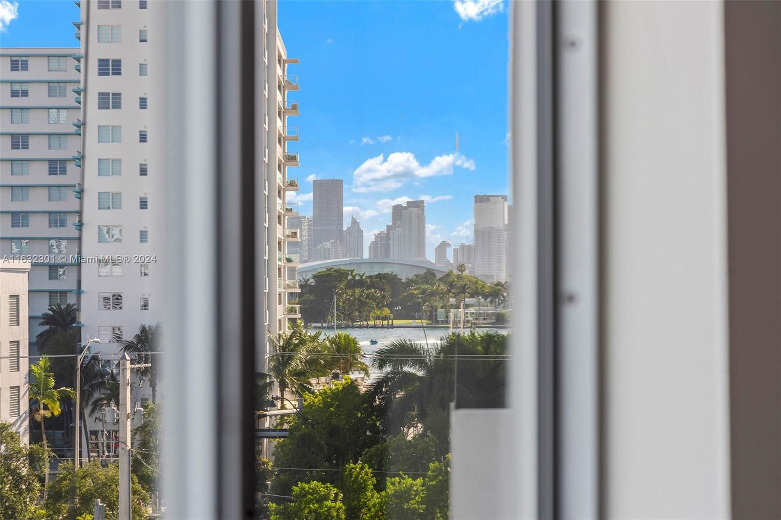 Real estate property located at 1025 Alton Rd #605, Miami-Dade, PALMS OF ALTON ROAD CONDO, Miami Beach, FL