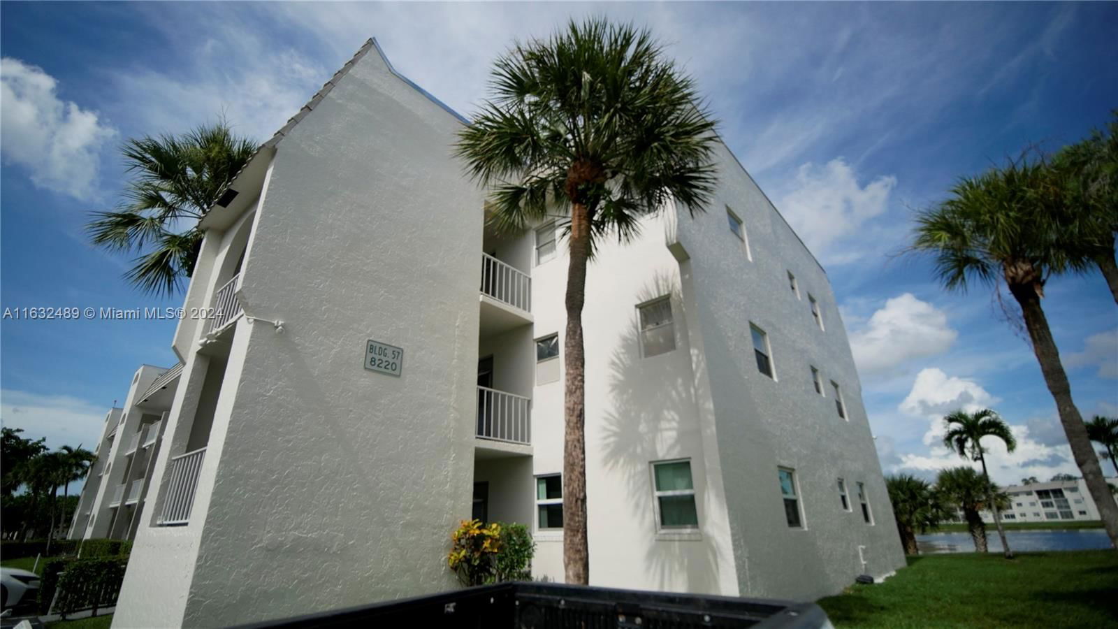 Real estate property located at 8220 Sunrise Lakes Blvd #312, Broward, SUNRISE LAKES 57 CONDO, Sunrise, FL