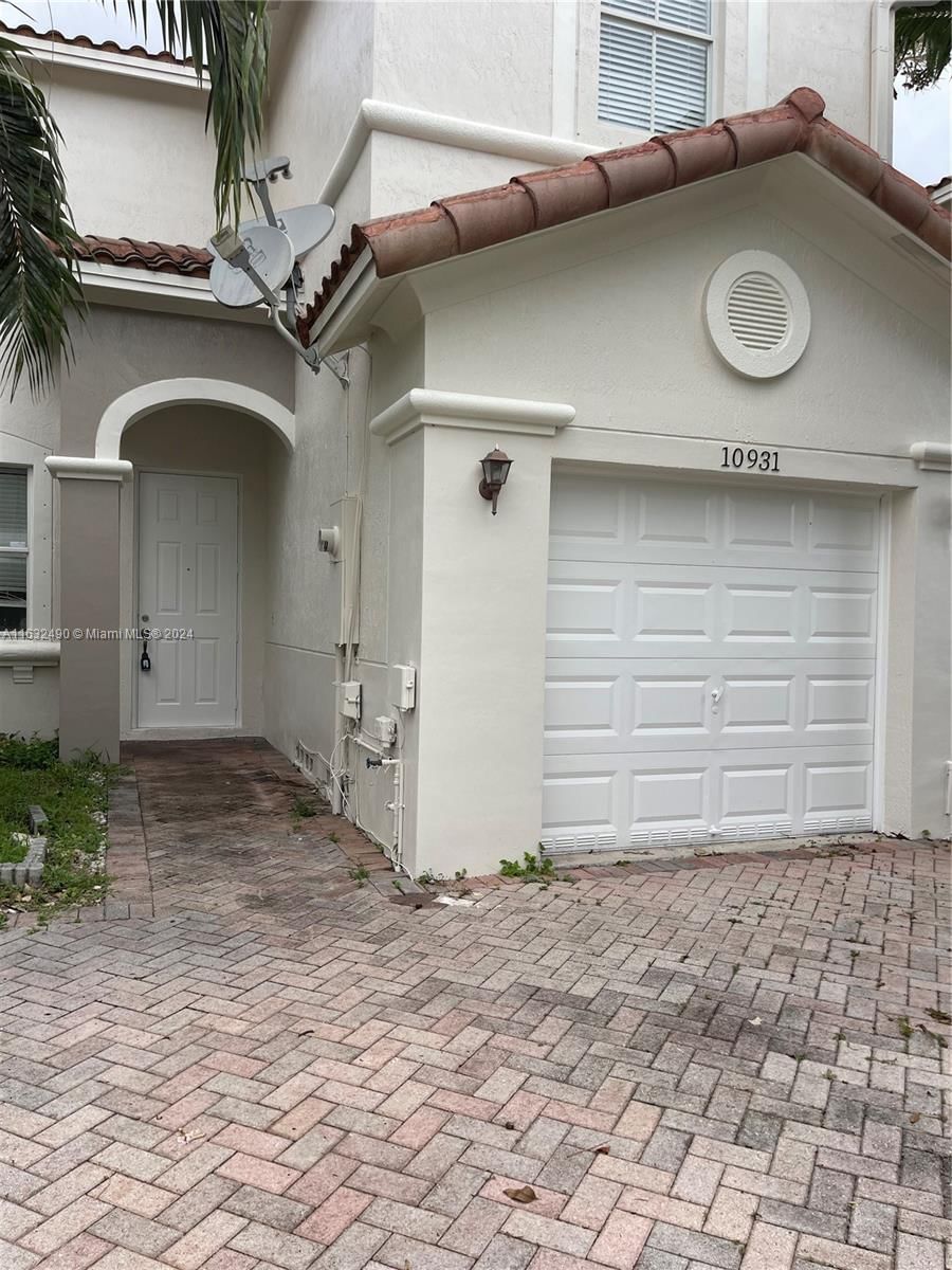 Real estate property located at 10931 245th St #10931, Miami-Dade, VILLAS DEL CAMPO SUB, Homestead, FL