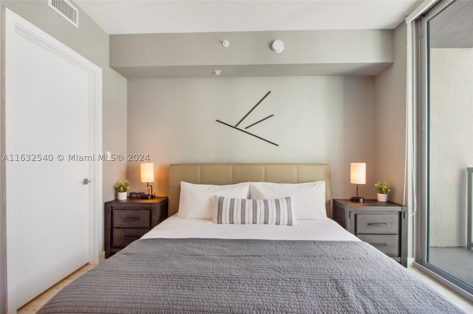 Real estate property located at 3900 Biscayne Blvd N-917, Miami-dade, Quadro Condo, Miami, FL