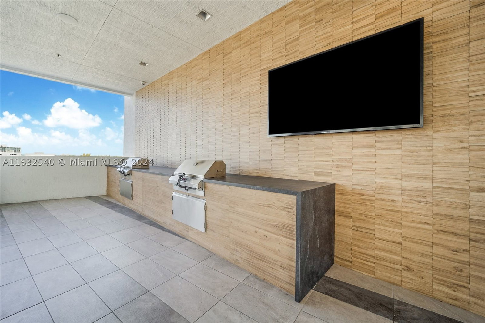 Real estate property located at 3900 Biscayne Blvd N-917, Miami-dade, Quadro Condo, Miami, FL