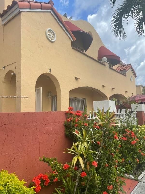 Real estate property located at 301 84th Ct #704, Miami-Dade, GABLES II TOWNHOMES CONDO, Miami, FL