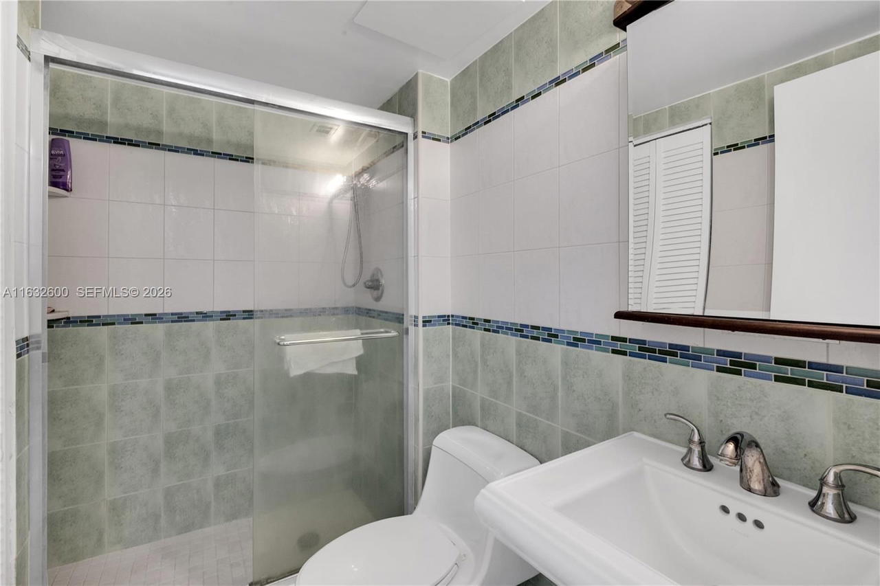 Real estate property located at 1351 Miami Gardens Dr #722E, Miami-dade, Buckley Towers Condo - Ea, Miami, FL