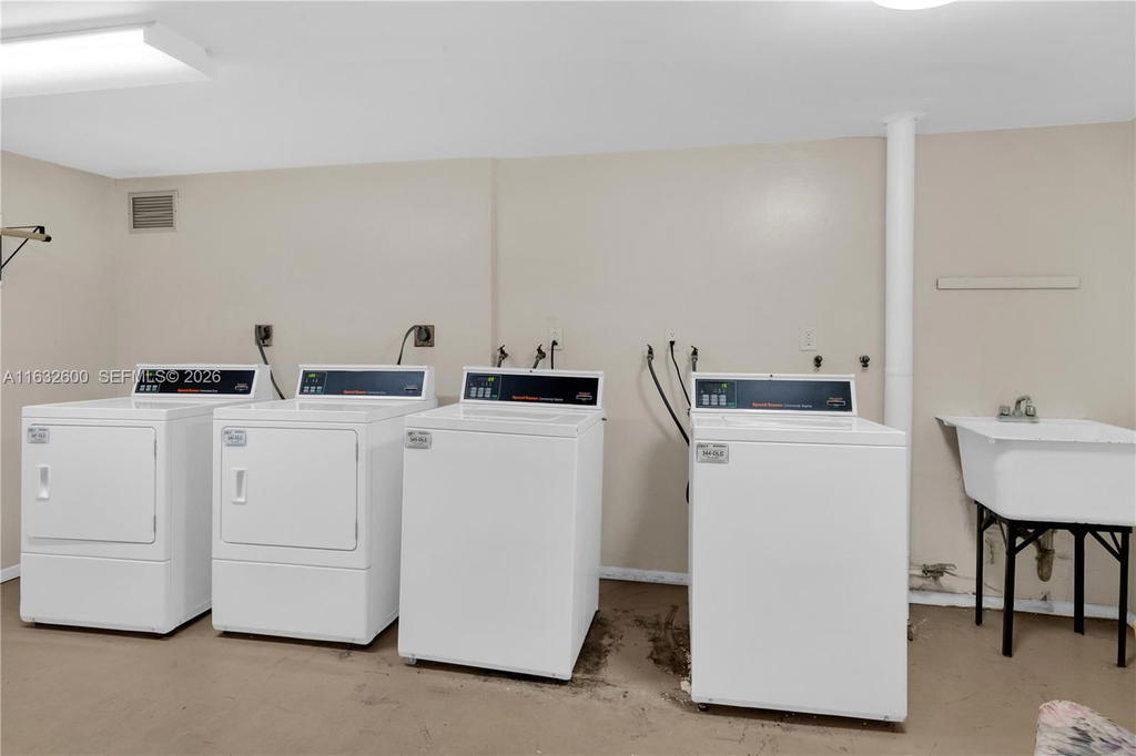 Real estate property located at 1351 Miami Gardens Dr #722E, Miami-dade, Buckley Towers Condo - Ea, Miami, FL