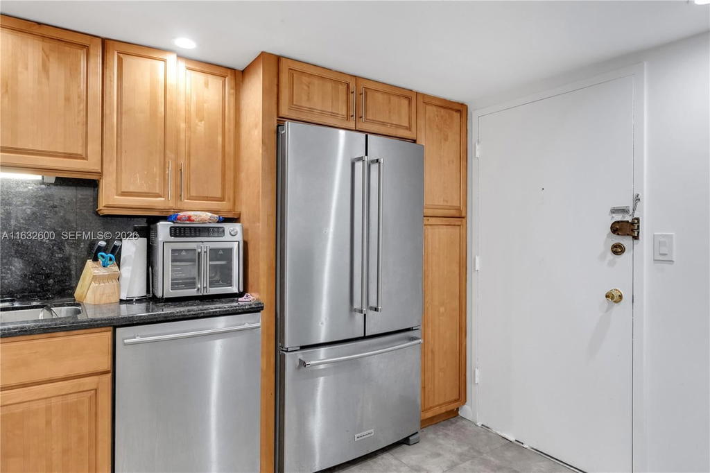 Real estate property located at 1351 Miami Gardens Dr #722E, Miami-dade, Buckley Towers Condo - Ea, Miami, FL