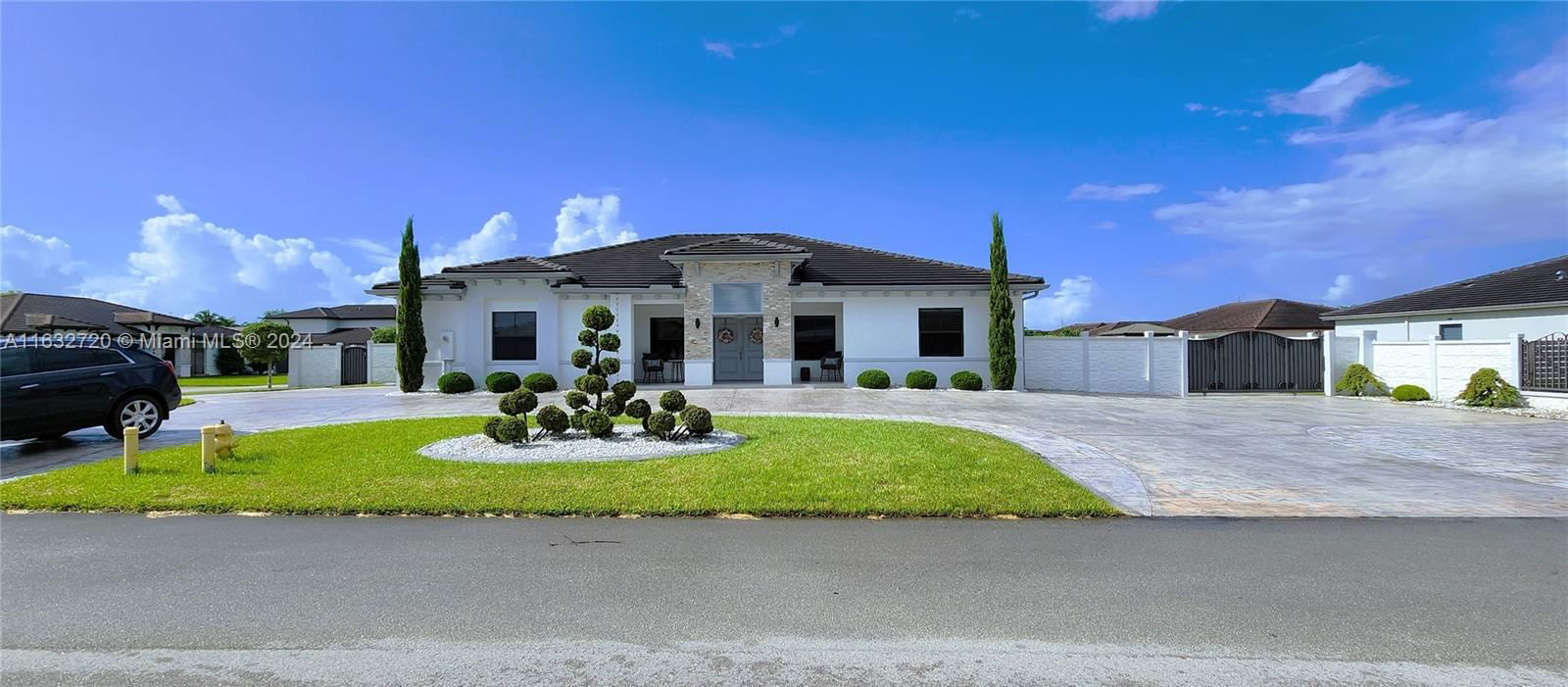 Real estate property located at 21350 132nd Ct, Miami-Dade, BONITA GRAND ESTATES SOUT, Miami, FL