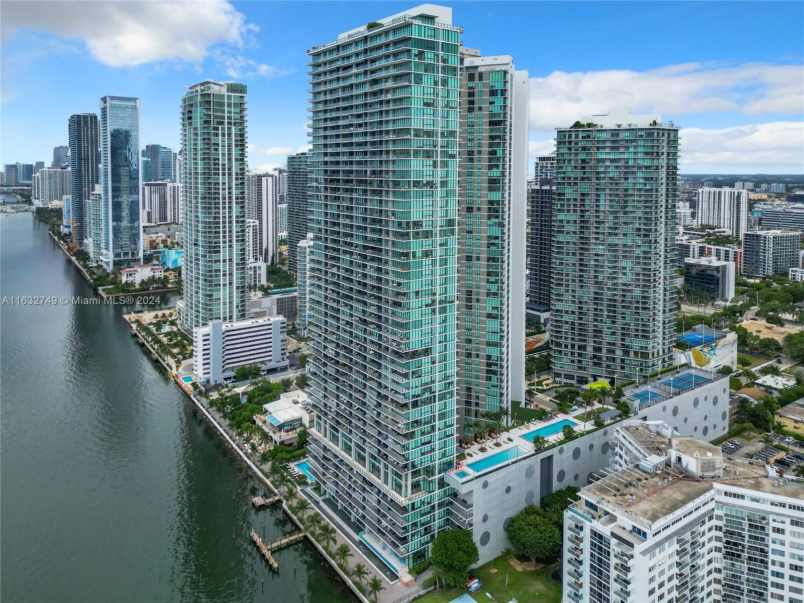 Real estate property located at 3131 7th Ave #4005, Miami-Dade, ONE PARAISO CONDO, Miami, FL