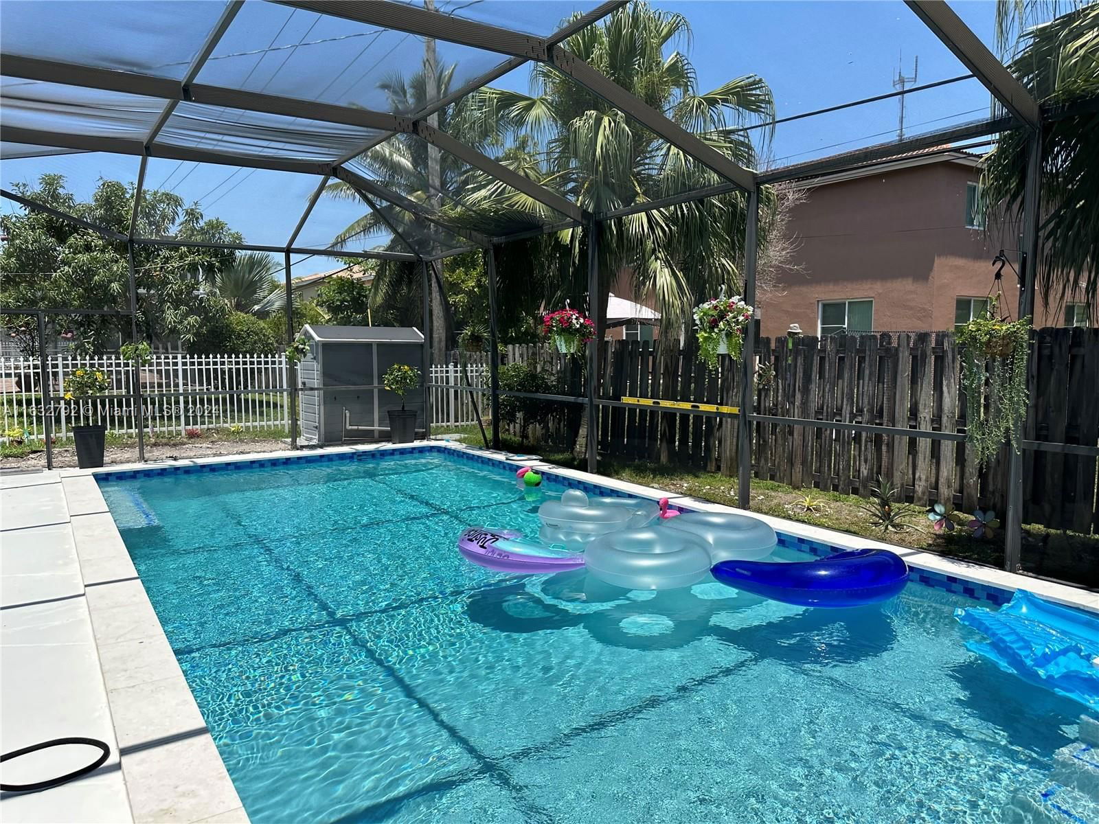 Real estate property located at 891 203rd St, Miami-Dade, NORTH DADE COUNTRY CLUB V, Miami Gardens, FL