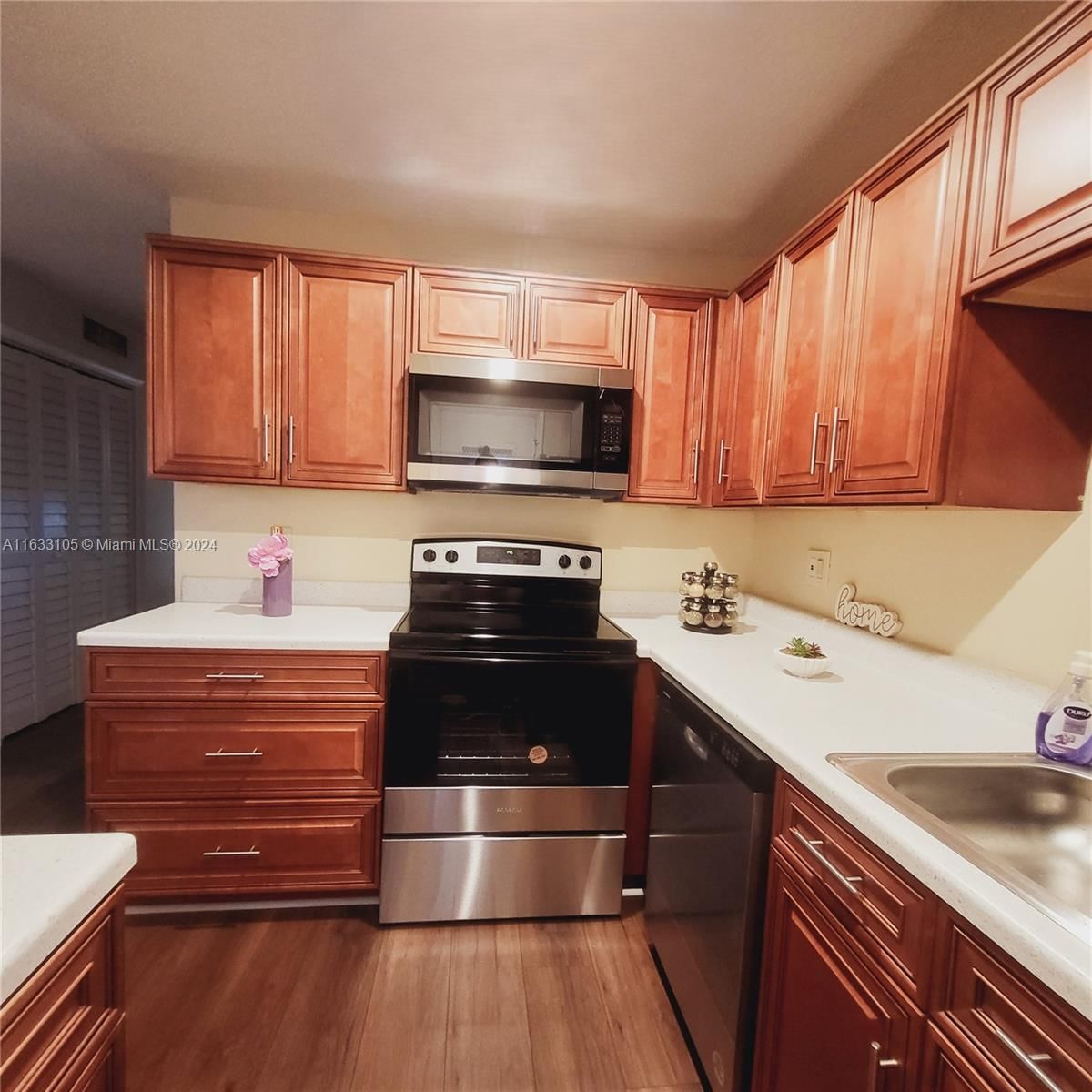 Real estate property located at 4740 10th Ct #210, Broward, Lake Park Gardens 7 Inc C, Plantation, FL