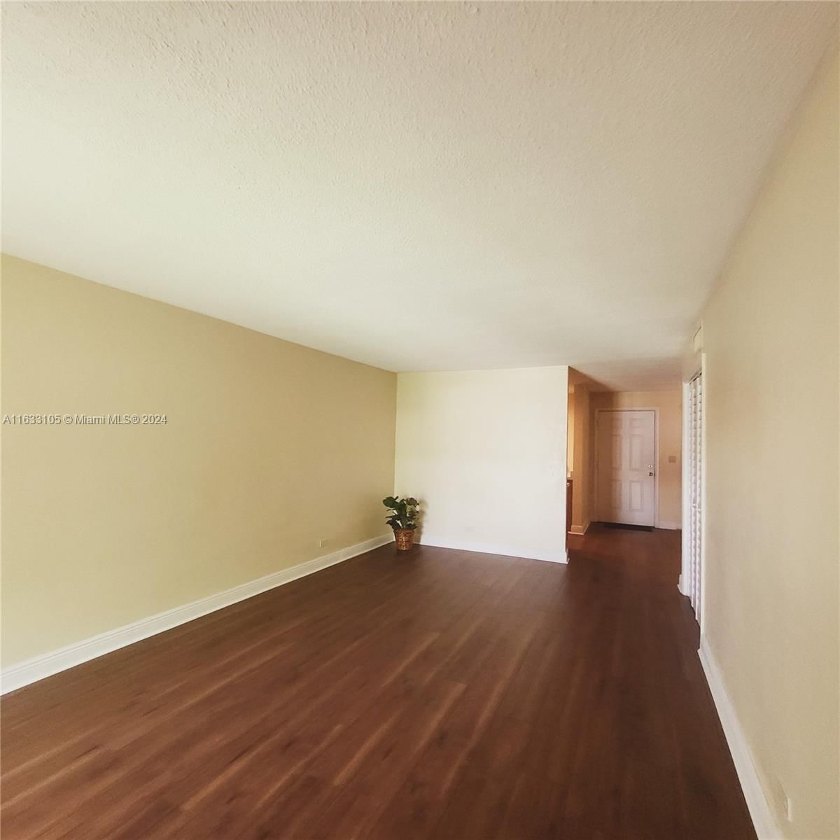 Real estate property located at 4740 10th Ct #210, Broward, Lake Park Gardens 7 Inc C, Plantation, FL