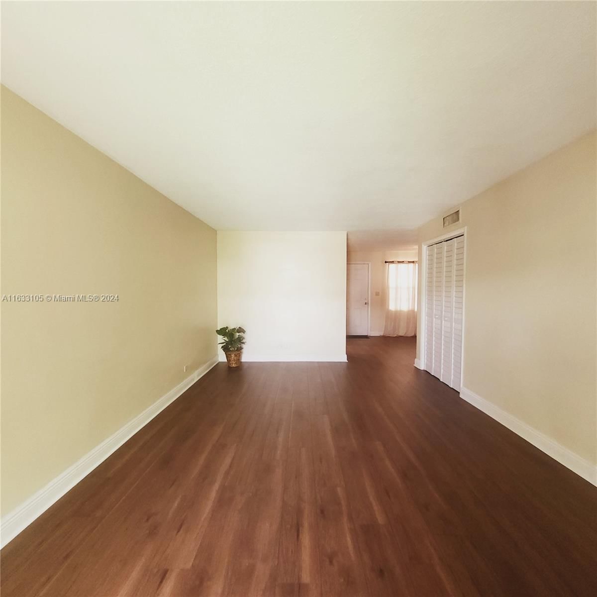 Real estate property located at 4740 10th Ct #210, Broward, Lake Park Gardens 7 Inc C, Plantation, FL