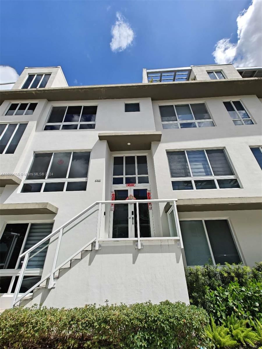 Real estate property located at 6661 105th Ct #6661, Miami-Dade, LANDMARK AT DORAL, Doral, FL