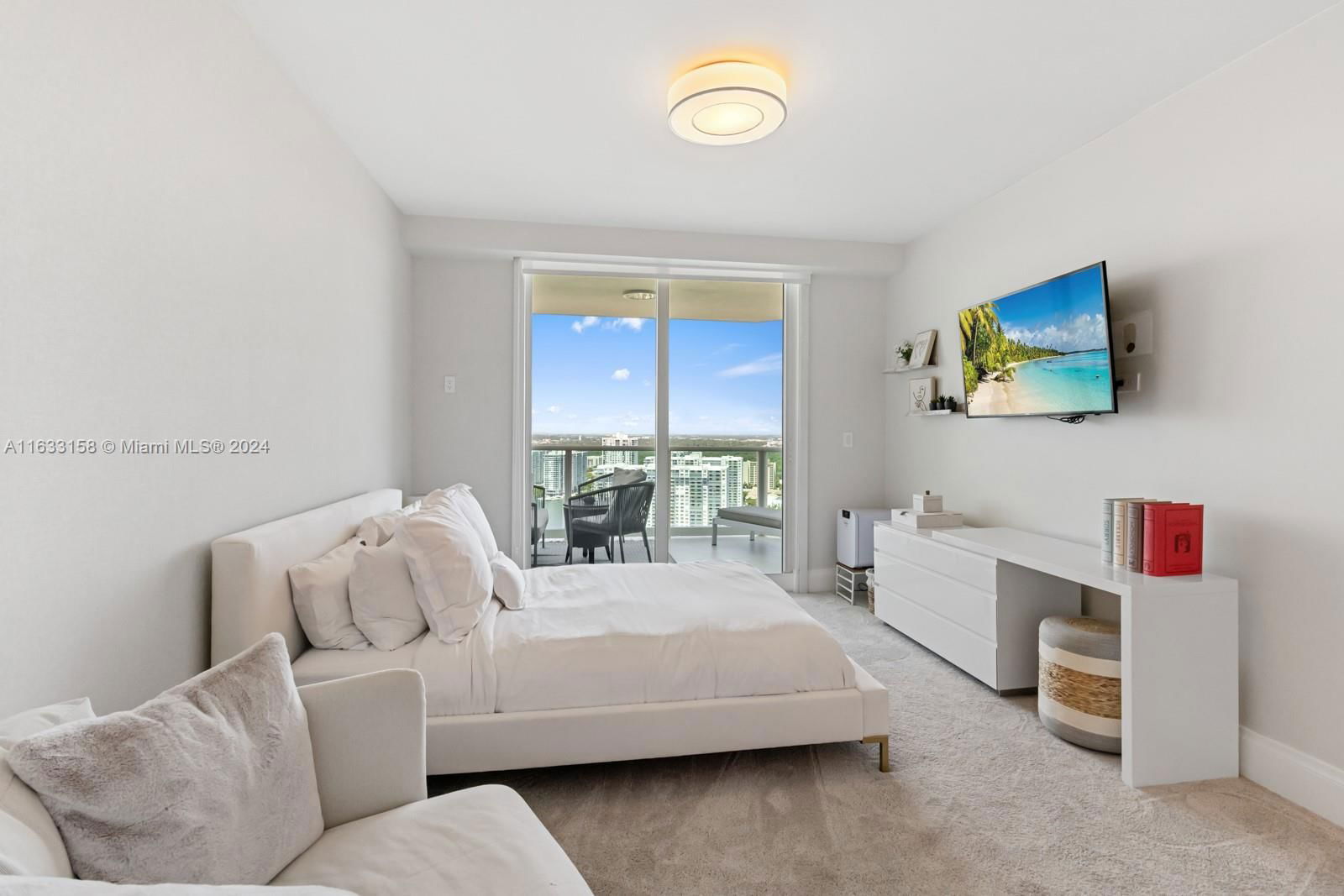 Real estate property located at 3301 183rd St #3004, Miami-dade, The Peninsula Ii Condo, Aventura, FL