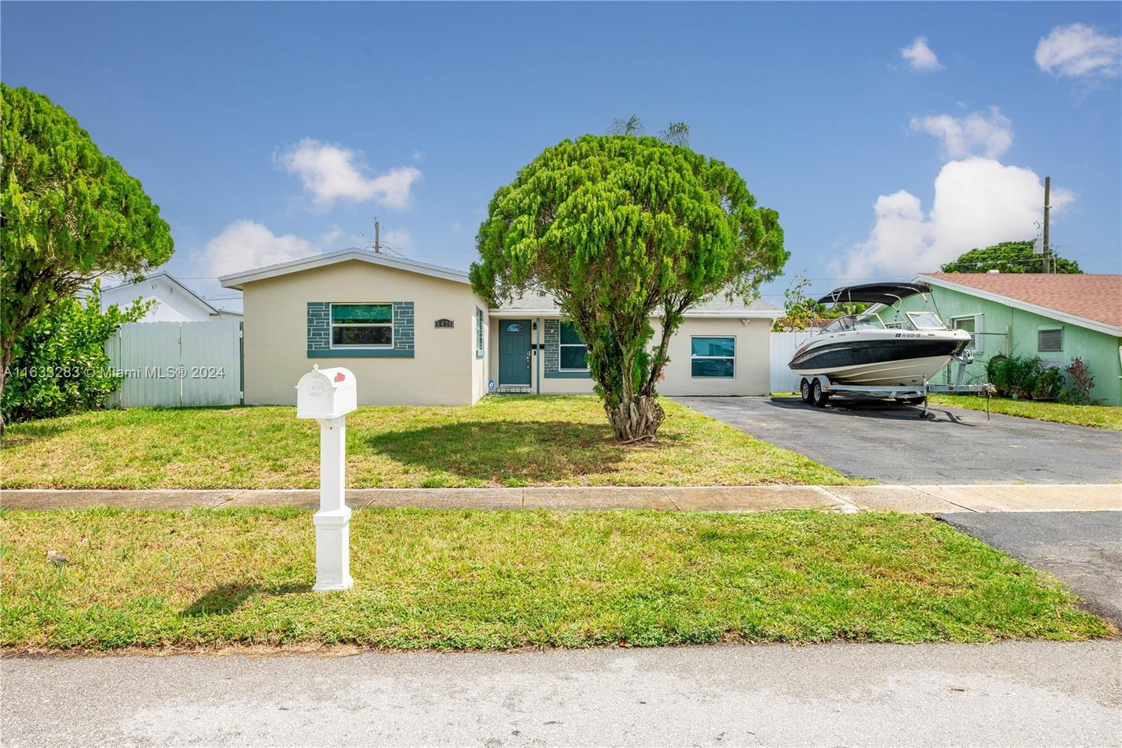 Real estate property located at 6470 Coolidge St, Broward, DRIFTWOOD PLAZA, Hollywood, FL