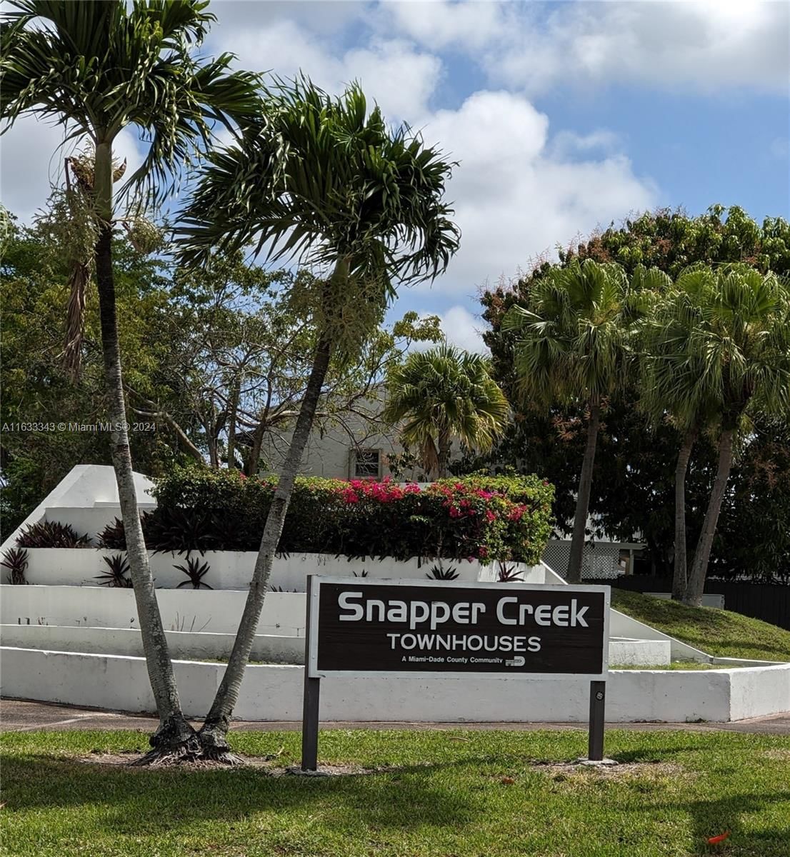 Real estate property located at 6515 113th Ave, Miami-Dade, SNAPPER CREEK TOWNHOUSES, Miami, FL