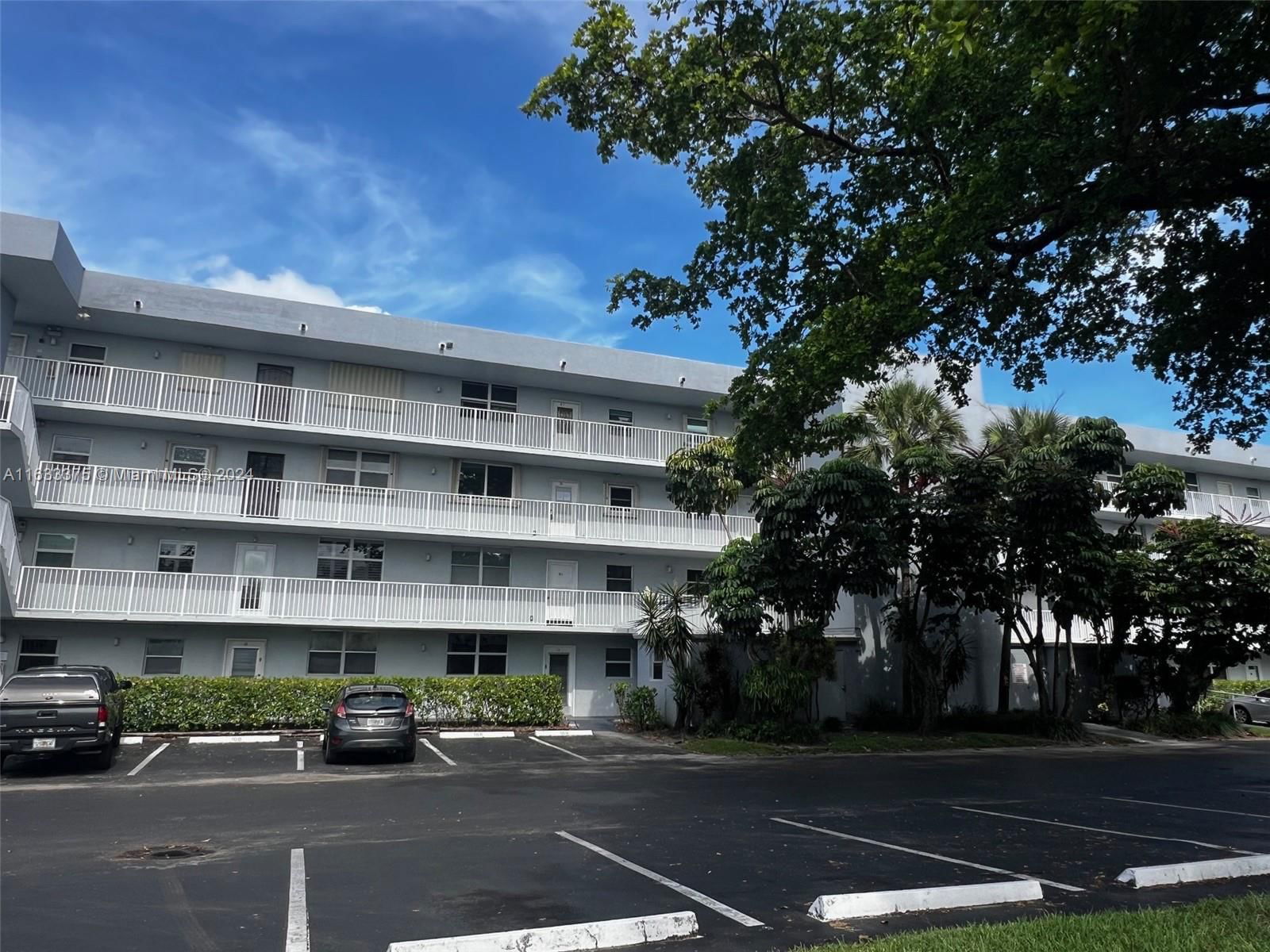 Real estate property located at 106 Royal Park Dr #3C, Broward, ROYAL PARK CONDO, Oakland Park, FL