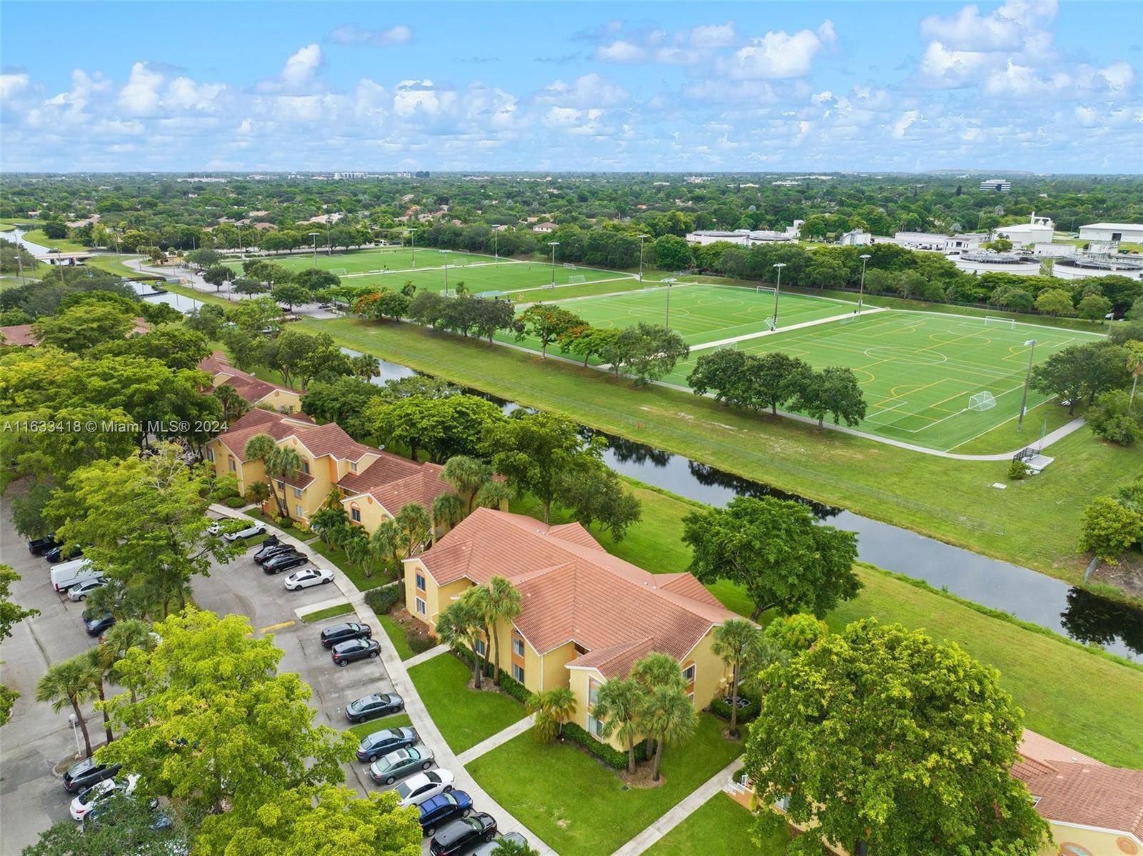 Real estate property located at 997 Coral Club Dr #997, Broward, NAPOLI GARDENS AT CORAL S, Coral Springs, FL