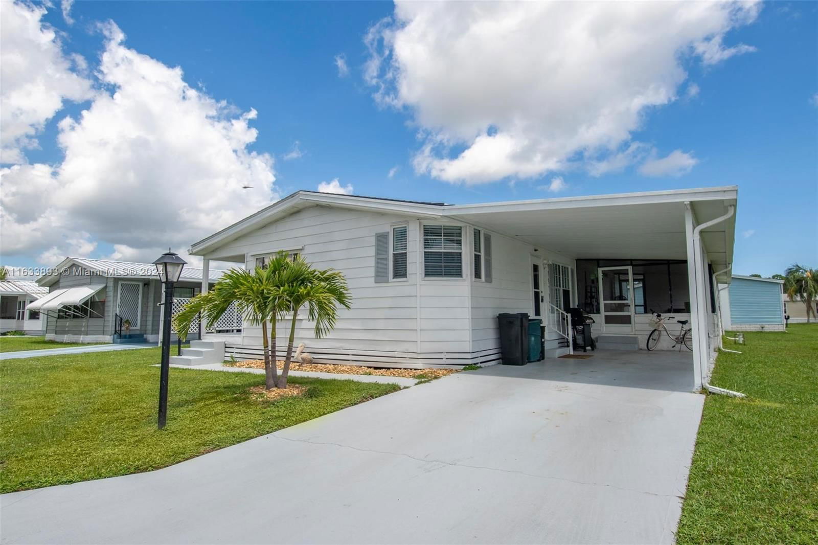 Real estate property located at 4719 SE Bywood Terrace, Martin, Pinelake Gardens, Stuart, FL