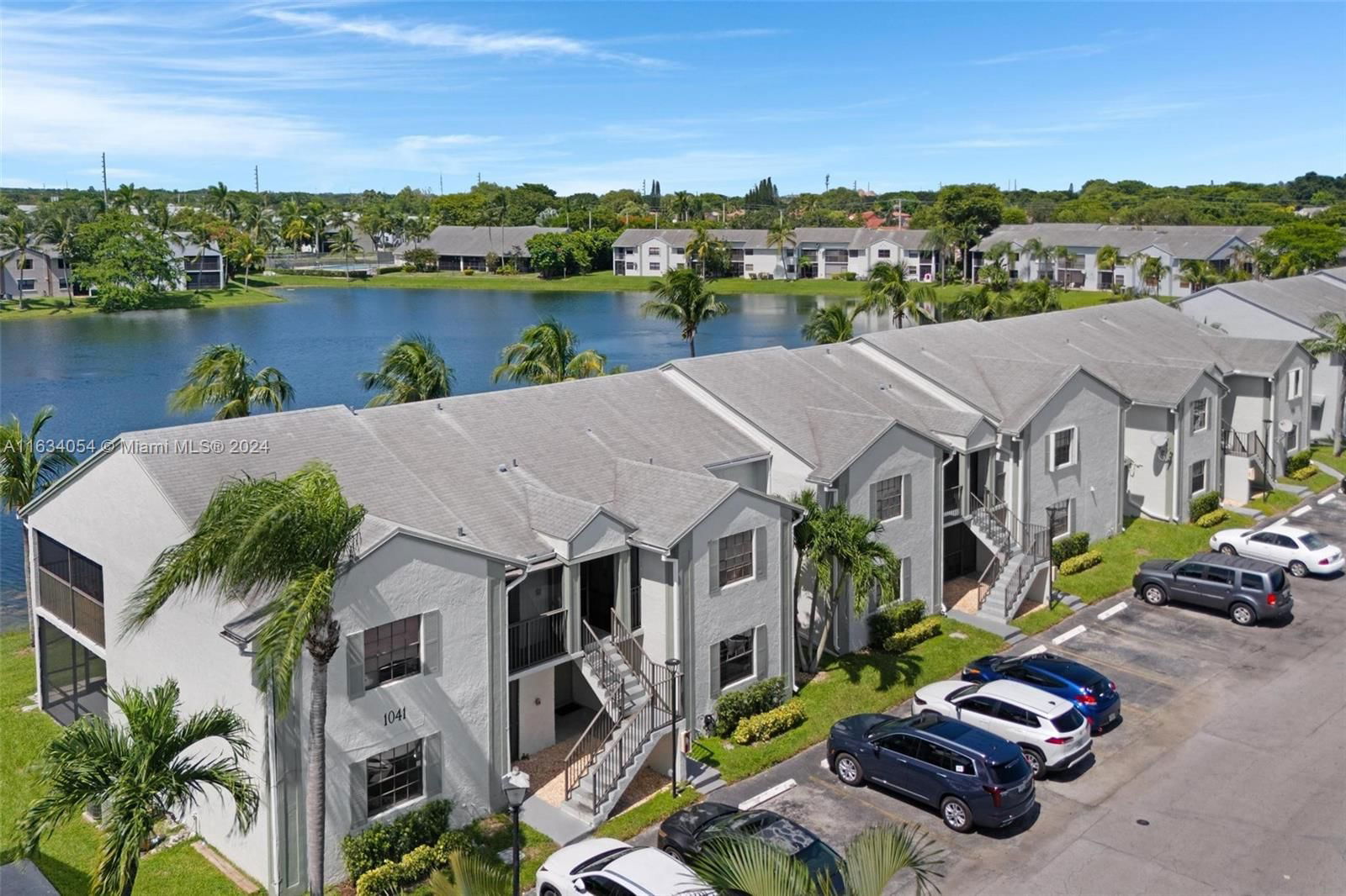 Real estate property located at 1041 Jefferson Dr #1041B, Miami-Dade, LAKESHORE CONDO 8, Homestead, FL