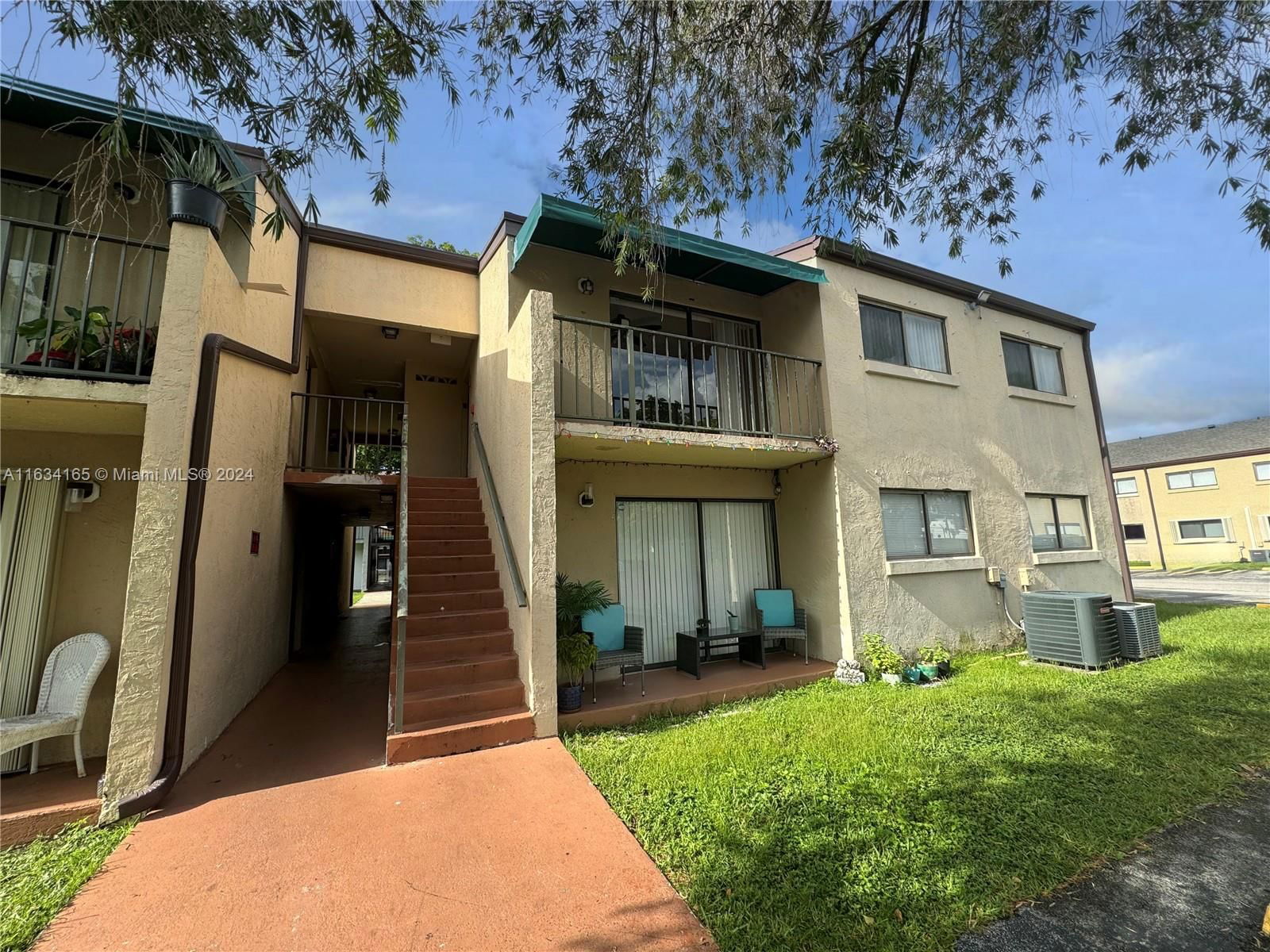 Real estate property located at 7407 152nd Ave #4-201, Miami-Dade, MAGNOLIA LANE CONDO, Miami, FL